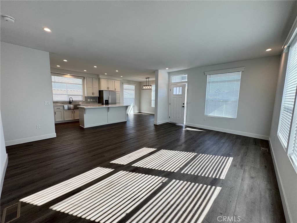 Home at 1630 W Covina Boulevard 29, San Dimas — photo 5 of 12