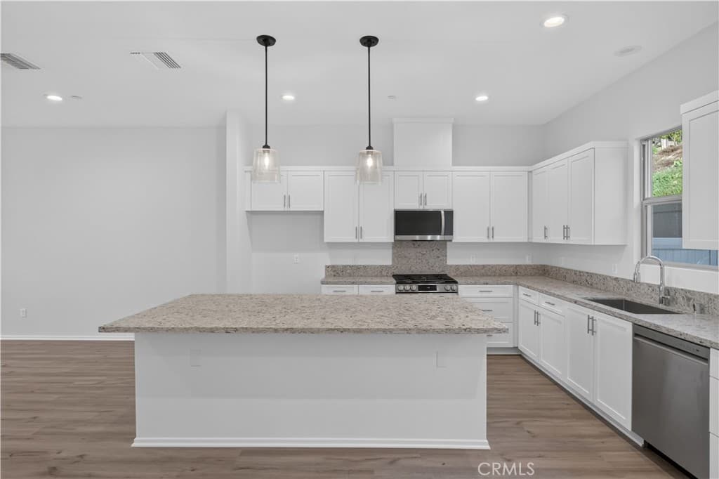 Townhouse at 812 Francesca, Walnut — photo 8 of 12
