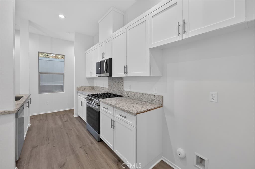 Townhouse at 826 Francesca, Walnut — photo 12 of 12