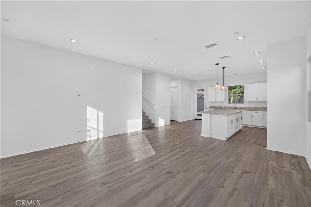 Townhouse at 810 Francesca, Walnut — photo 5 of 12