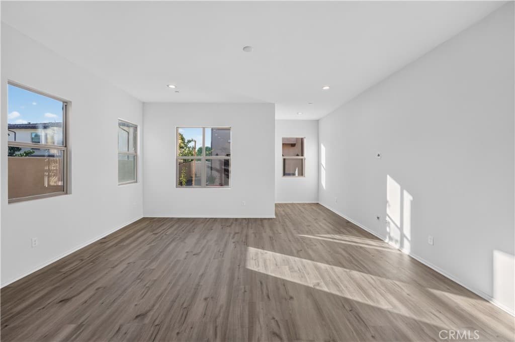 Townhouse at 810 Francesca, Walnut — photo 7 of 12