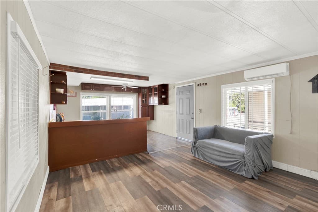 Home at 1461 W Mission 53, Pomona — photo 10 of 12