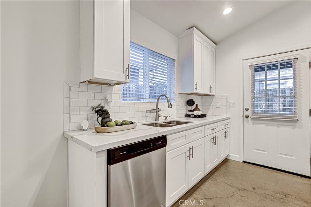Multi-Family at 242 S Vista Bonita, Glendora — photo 10 of 12