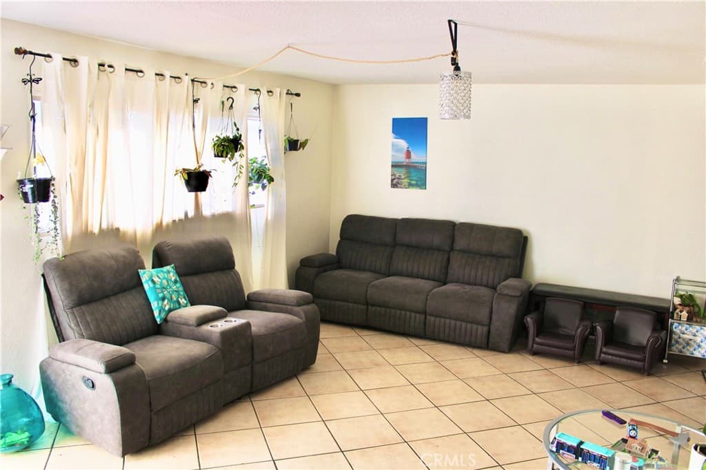 Home at 18221 Los Palacios Drive, Rowland Heights — photo 2 of 10