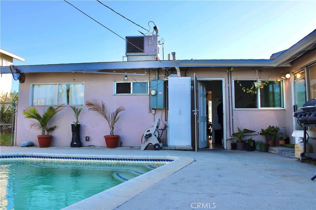 Home at 18221 Los Palacios Drive, Rowland Heights — photo 8 of 10