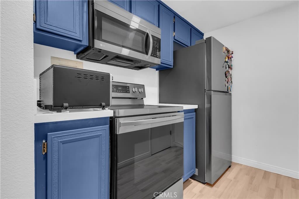 Condo at 3003 Knollwood Avenue 2, La Verne — photo 10 of 12