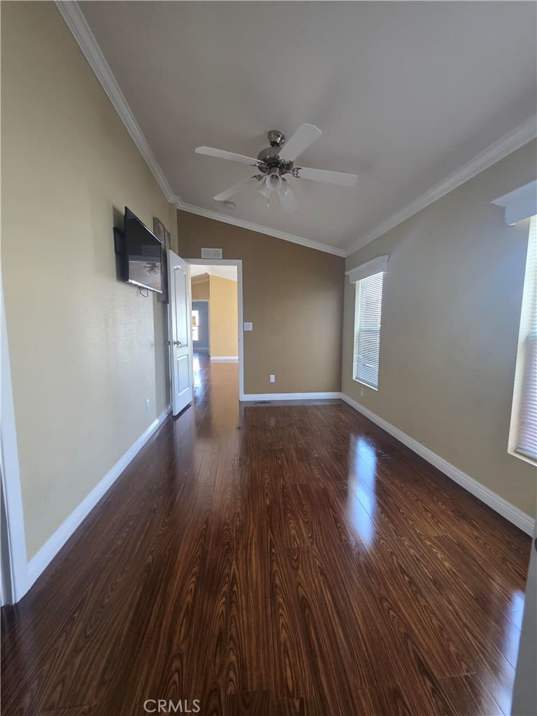 Home at 812 N Loren Avenue 18, Azusa — photo 12 of 12