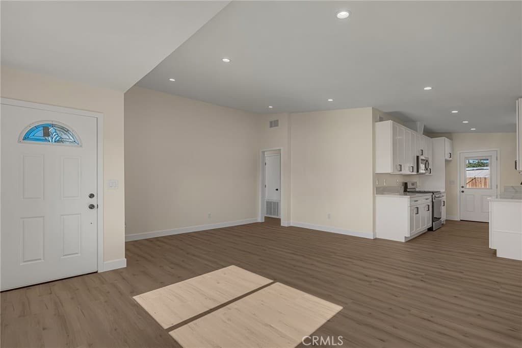 Home at 11203 Redberry, South El Monte — photo 4 of 12