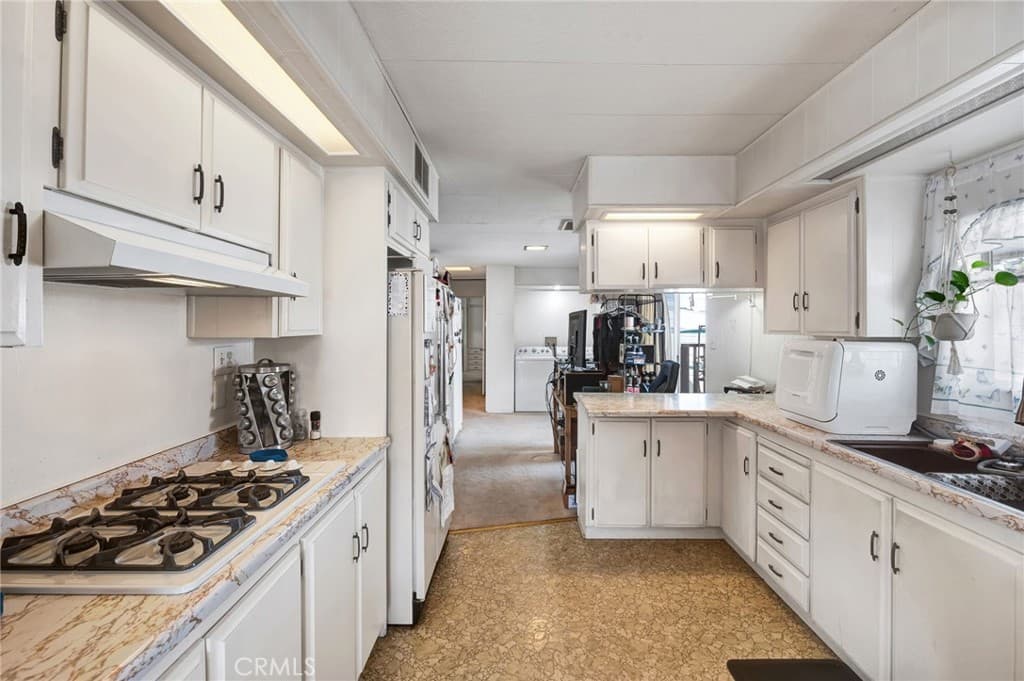 Home at 2755 Arrow Highway 142, La Verne — photo 9 of 12