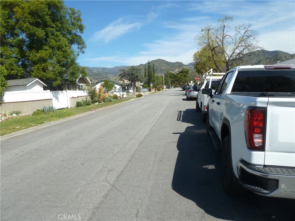 Home at 936 N Enid, Azusa — photo 3 of 12