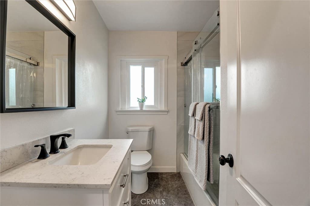 Home at 929 N Sunset, Azusa — photo 11 of 12