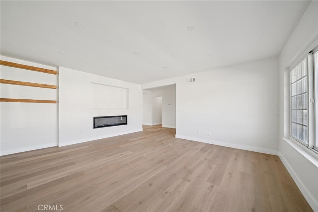Home at 1098 Syracuse, Claremont — photo 4 of 12