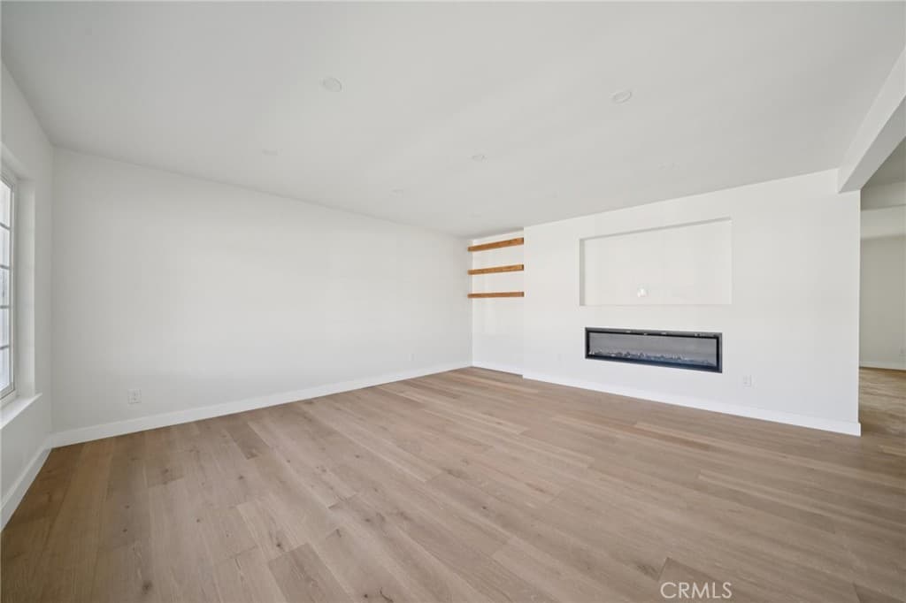 Home at 1098 Syracuse, Claremont — photo 5 of 12