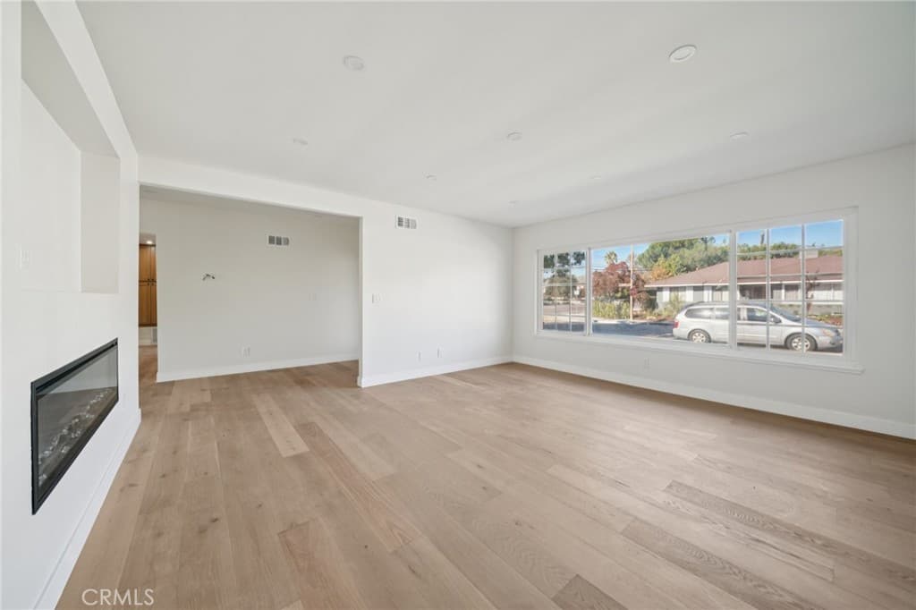 Home at 1098 Syracuse, Claremont — photo 7 of 12
