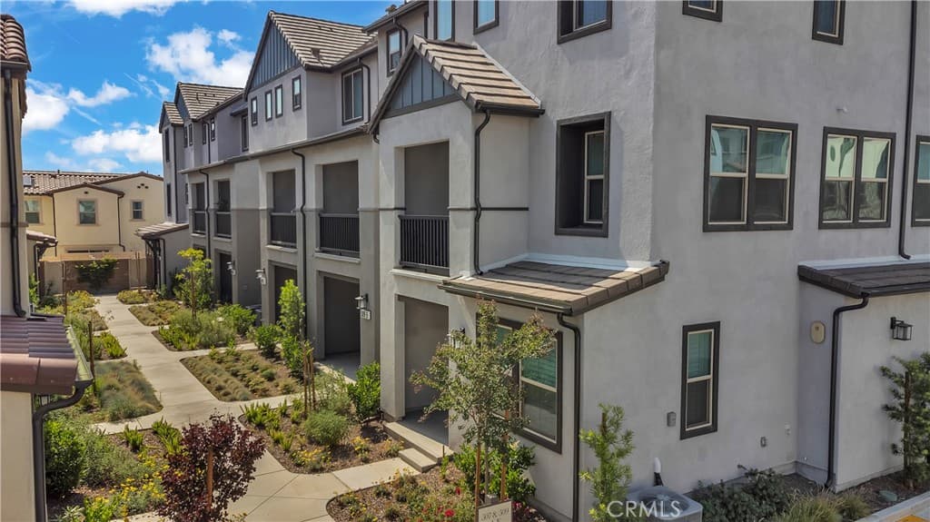 Condo at 509 Tamarind Way B, West Covina — photo 2 of 12