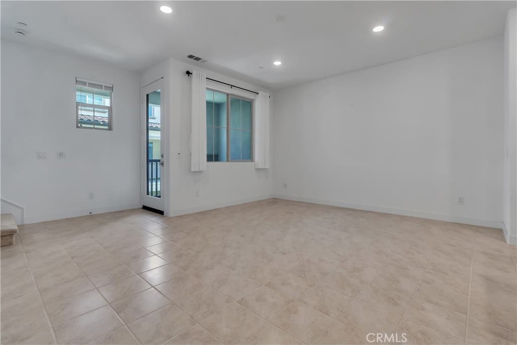 Condo at 509 Tamarind Way B, West Covina — photo 11 of 12
