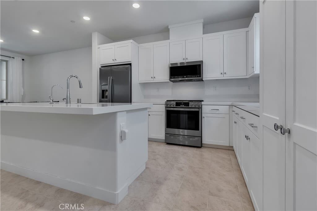 Condo at 509 Tamarind Way B, West Covina — photo 8 of 12