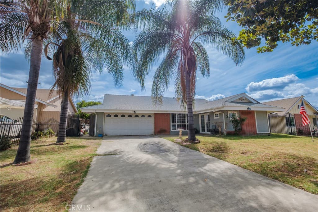 Home at 1938 Marigold St, Pomona — photo 2 of 12