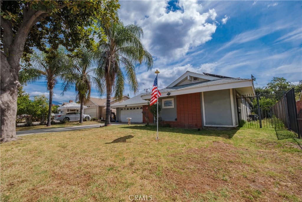 Home at 1938 Marigold St, Pomona — photo 8 of 12