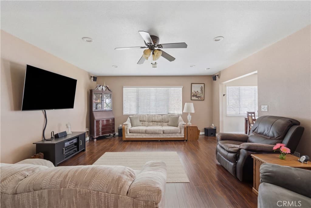 Home at 285 W Covina, Covina — photo 11 of 12