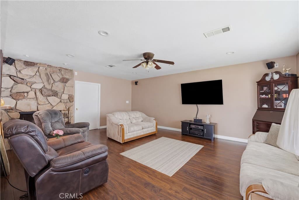 Home at 285 W Covina, Covina — photo 9 of 12