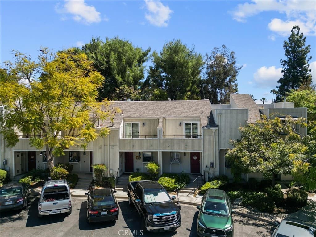 Condo at 640 Sycamore, Claremont — photo 2 of 12