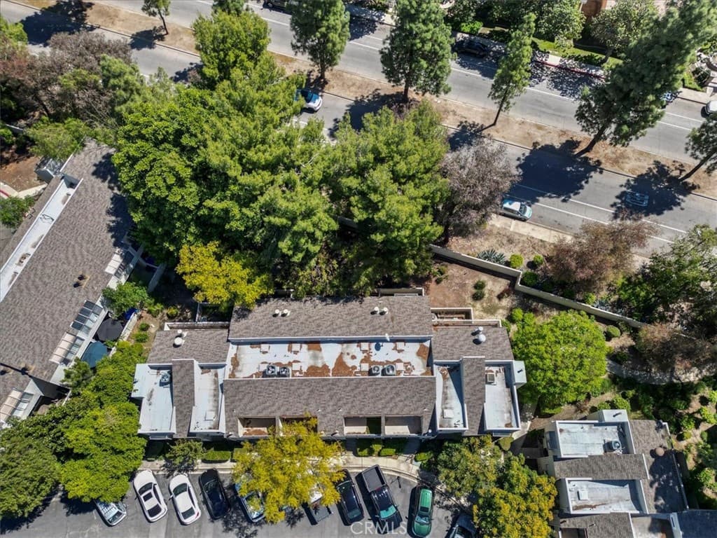 Condo at 640 Sycamore, Claremont — photo 5 of 12