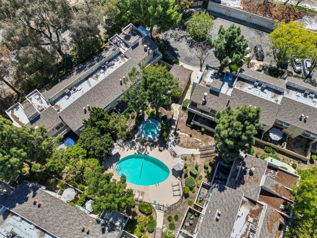 Condo at 640 Sycamore, Claremont — photo 7 of 12