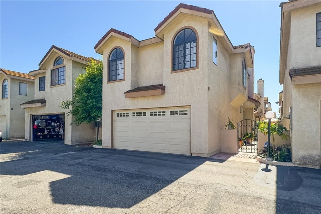 Townhouse at 544 N Orange B, La Puente — photo 1 of 12