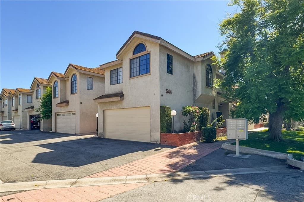 Townhouse at 544 N Orange B, La Puente — photo 2 of 12