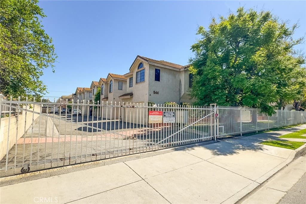 Townhouse at 544 N Orange B, La Puente — photo 3 of 12