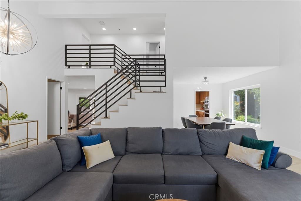 Home at 6 Blacksmith Circle, Pomona — photo 4 of 12