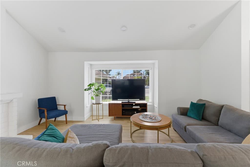Home at 6 Blacksmith Circle, Pomona — photo 8 of 12