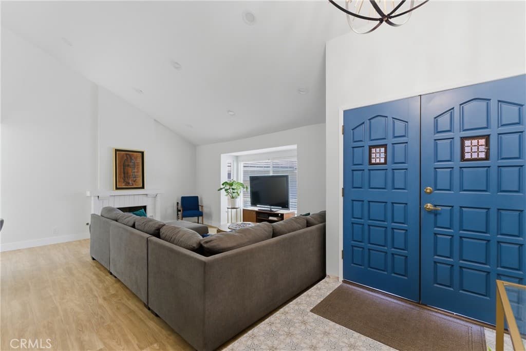 Home at 6 Blacksmith Circle, Pomona — photo 9 of 12