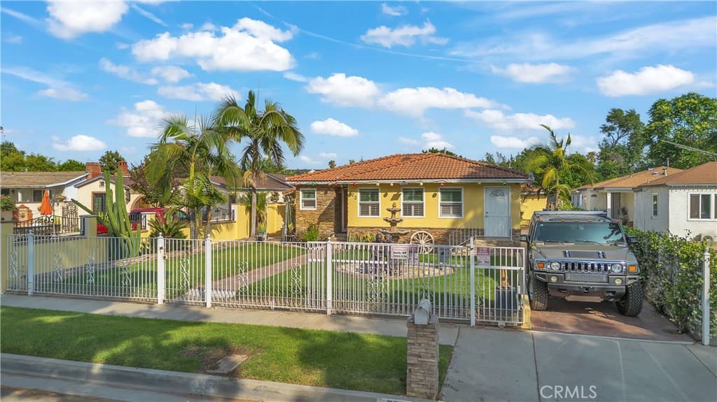 Home at 302 S Covina Blvd, La Puente — photo 4 of 12