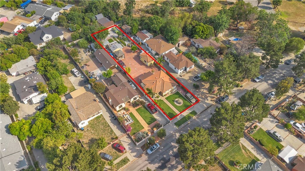 Home at 302 S Covina Blvd, La Puente — photo 10 of 12