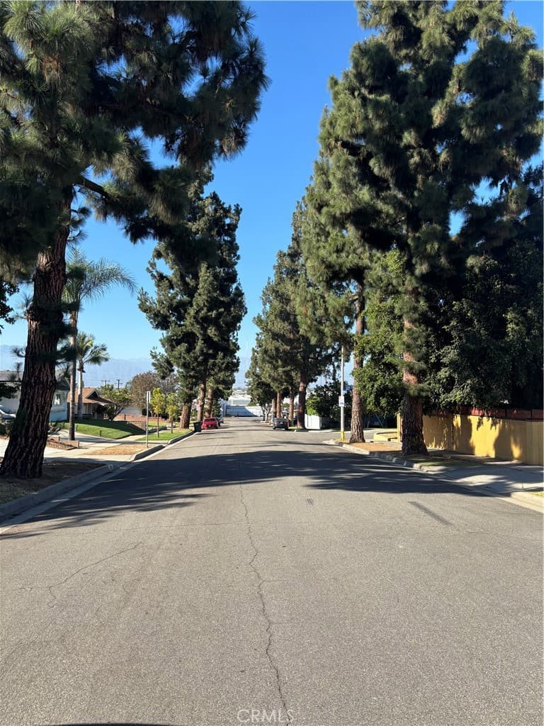 Home at 963 Ameluxen Ave, Hacienda Heights — photo 3 of 12