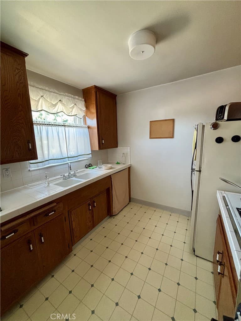Home at 963 Ameluxen Ave, Hacienda Heights — photo 9 of 12