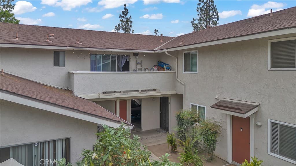 Condo at 174 W Grove Street 4, Pomona — photo 3 of 12