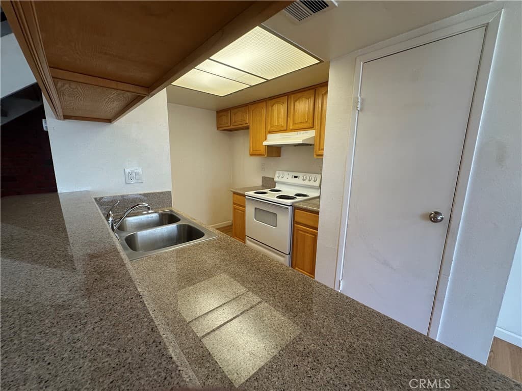 Condo at 18101 Via Amorosa 2, Rowland Heights — photo 7 of 12