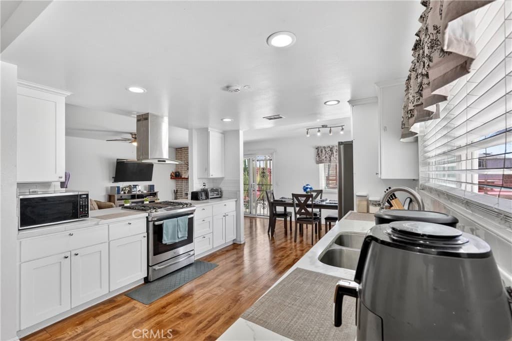 Home at 2204 Wilkie Dr, Pomona — photo 5 of 12