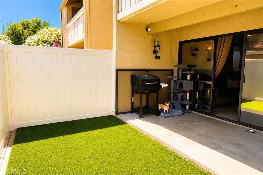 Condo at 33 Town And Country, Pomona — photo 2 of 9