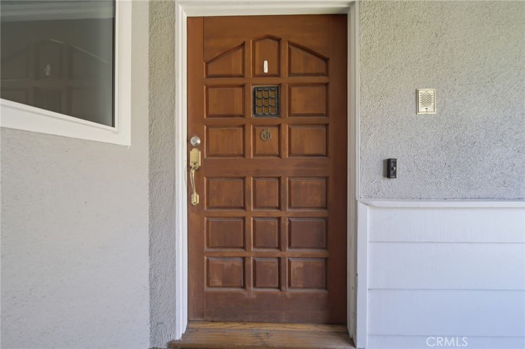 Home at 194 Monroe Avenue, Pomona — photo 7 of 12
