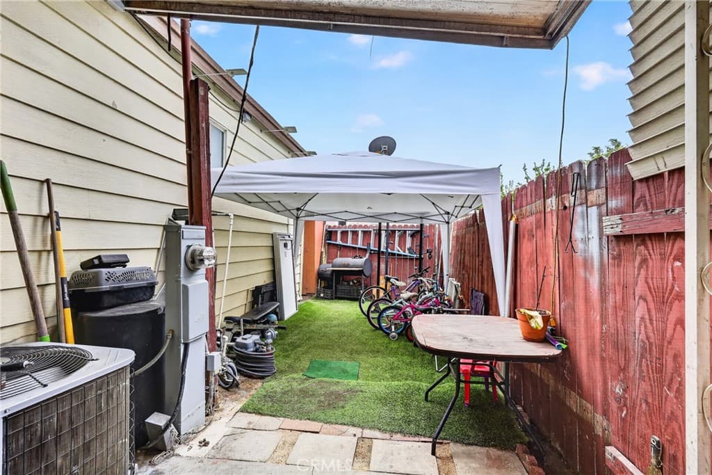 Home at 12700 Elliott 206, El Monte — photo 5 of 12