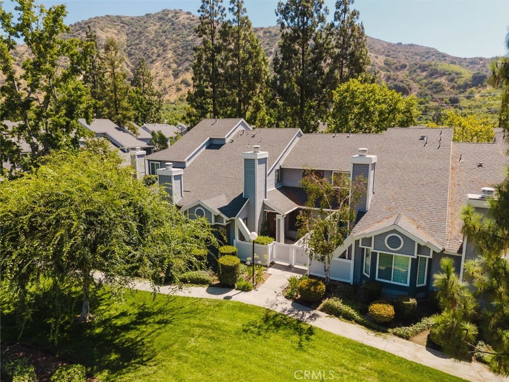 Townhouse at 1677 Crystal Canyon Drive, Azusa — photo 5 of 12