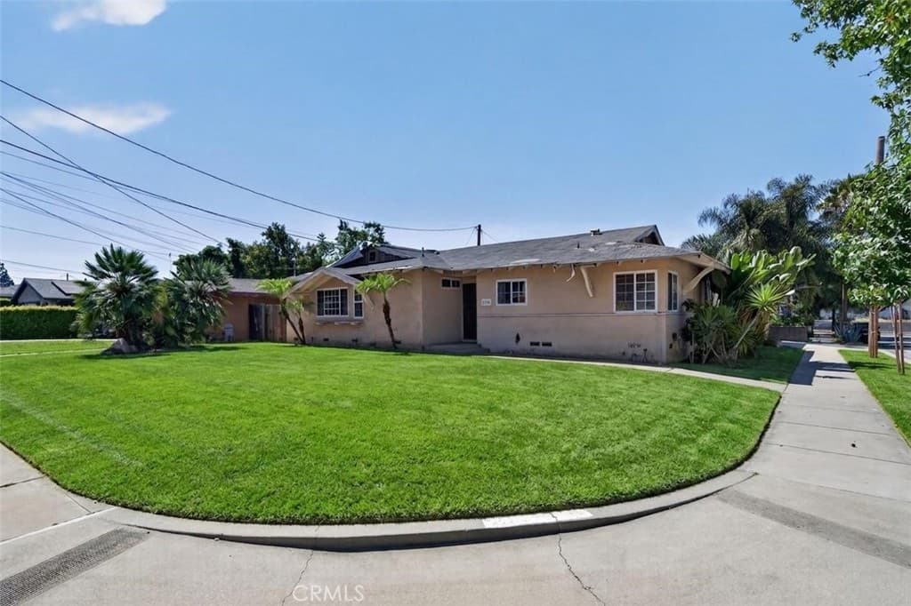 Home at 206 E Fig, Monrovia — photo 2 of 12