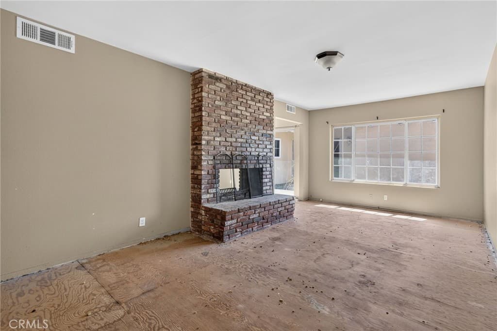Home at 206 E Fig, Monrovia — photo 12 of 12
