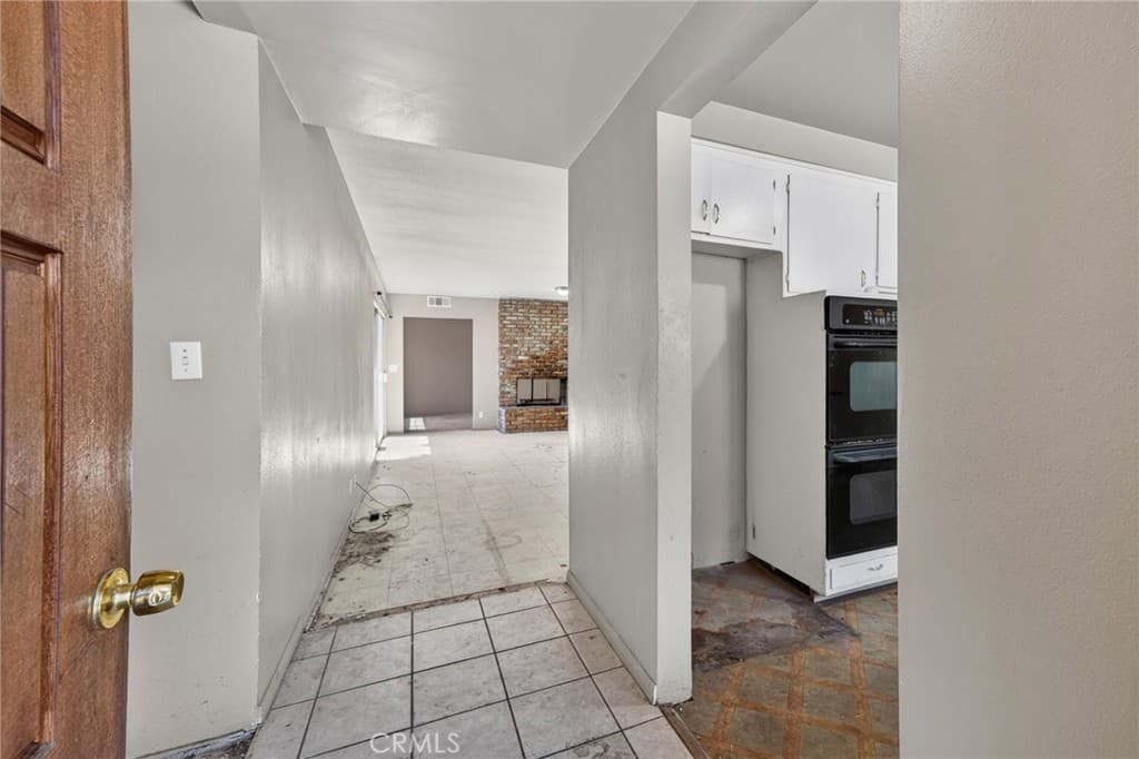 Home at 206 E Fig, Monrovia — photo 5 of 12