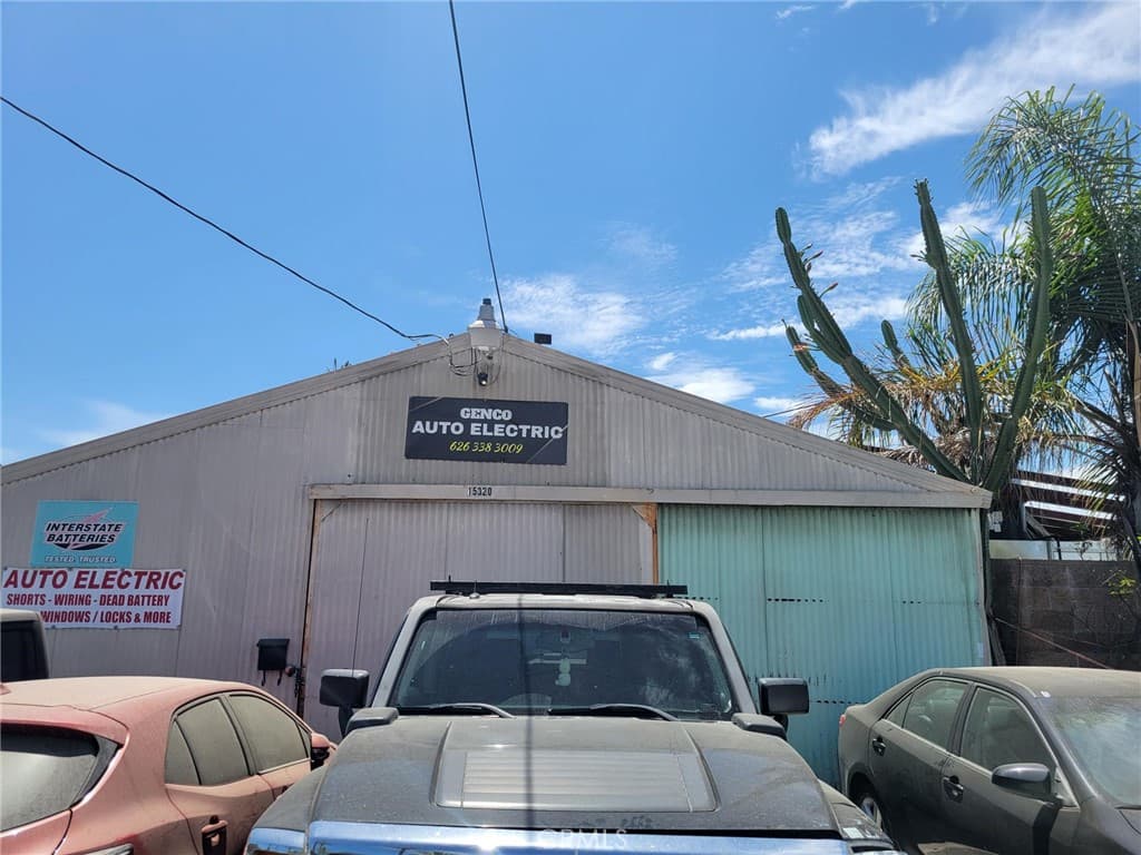 Commercial at 15320 Arrow Highway, Baldwin Park — photo 2 of 3