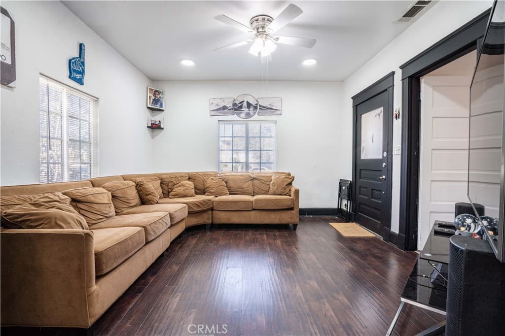 Home at 730 W 9th, Pomona — photo 11 of 12